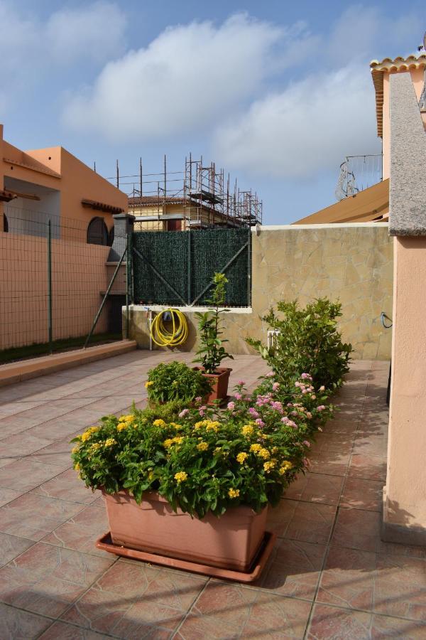 Casa Rosa Dei Venti Villa Pula Ngoại thất bức ảnh